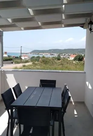 Semesterbostad House 